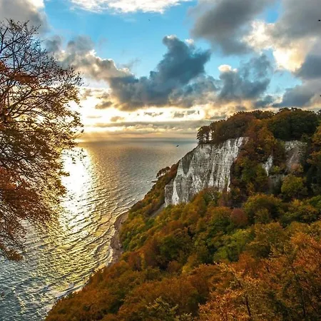Lighthouse View *